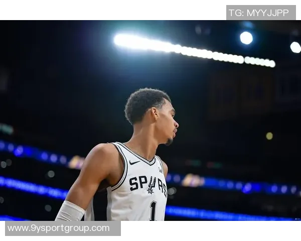 文班亚马称赞本赛季第二次战胜雷霆的比赛令人赏心悦目表现出色