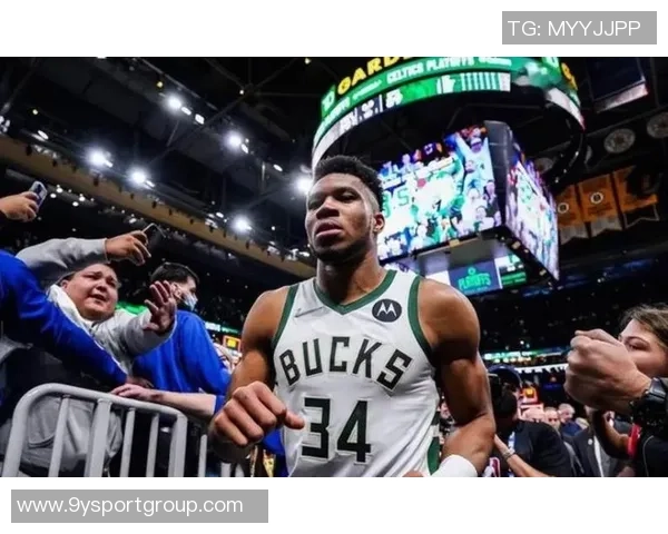 字母哥幽默回应交易传闻自称联盟最受欢迎的辣妹